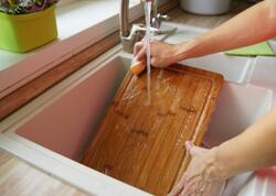 Doğrama taxtalarını əsla yuyucu tozla yumayın - <span class="color_red">SƏBƏB</span>