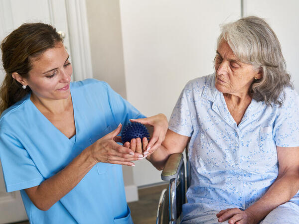 Qadınlar niyə kişilərlə müqayisədə daha tez-tez insult keçirir?