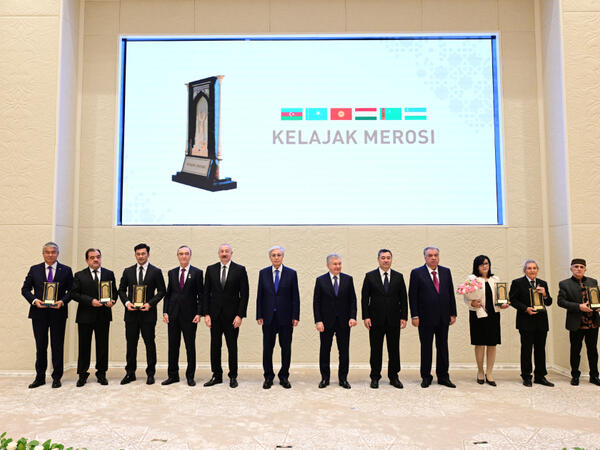 İlham Əliyev Daşkənddə &quot;Gələcəyin İrsi&quot; Beynəlxalq Mükafatının təqdimat mərasimində iştirak edib - <span class="color_red">FOTO</span>