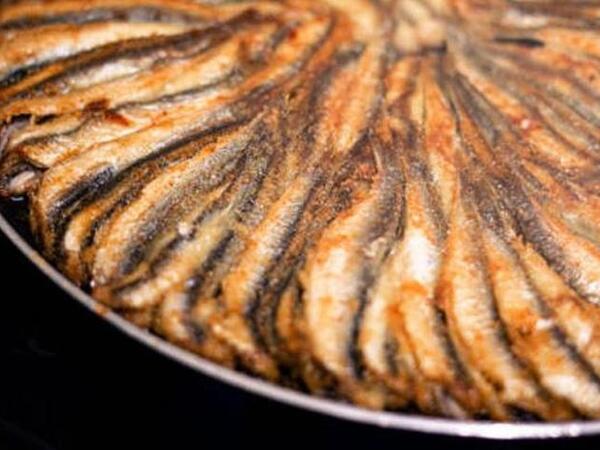 Evdə qalan balıq qoxusunu yox etmək üçün ən təsirli üsullar