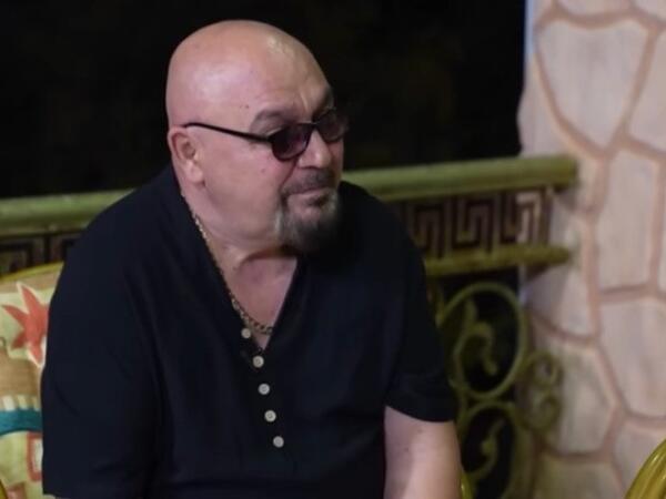 Əməkdar artistin yeni bağ evi - <span class="color_red">VİDEO</span>