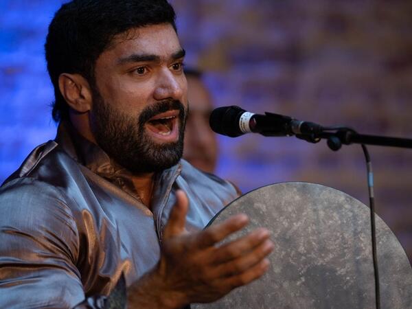 Xanəndə Şakiranın mahnısını oxudu - <span class="color_red">VİDEO</span>