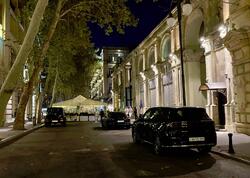 Bazar günü maşınını piyada zonasında saxlayan kimdir? - AYNA-dan cavab