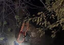 61 yaşlı kişi körpüdən keçərkən çay dərəsinə yıxıldı - VİDEO