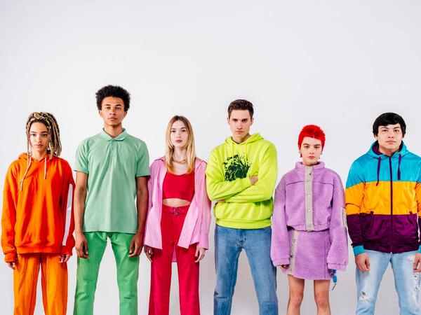 Özgüvənli insanlar bu rəngləri seçir