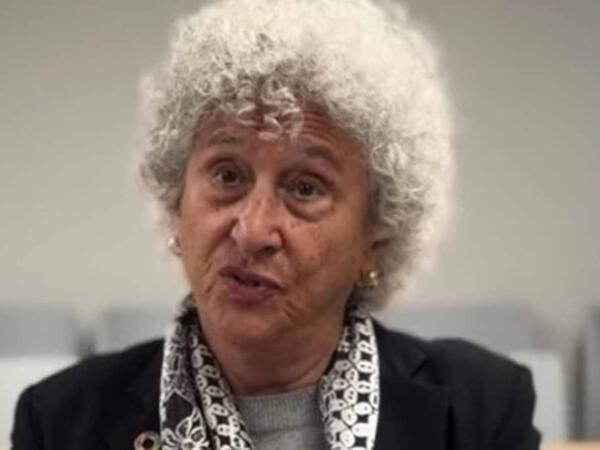 89 yaşlı dietoloq bir gündə nə yediyini açıqladı: Yeganə əl çəkə bilmədiyi şey...