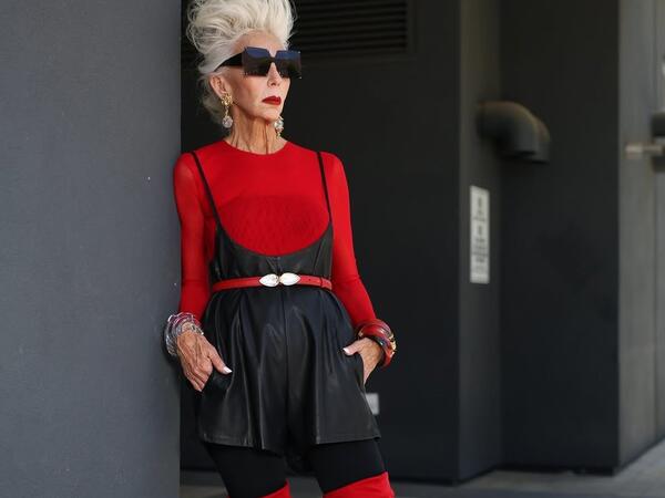 77 yaşlı model görənləri təəccübləndirdi - 30 sevgilisi olub - <span class="color_red">VİDEO</span>