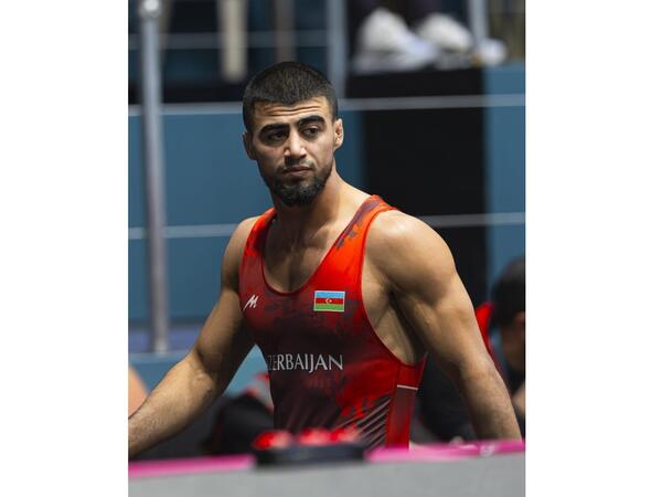 Həsrət Cəfərov İslamiadada gümüş medal qazandı - <span class="color_red">FOTO</span>