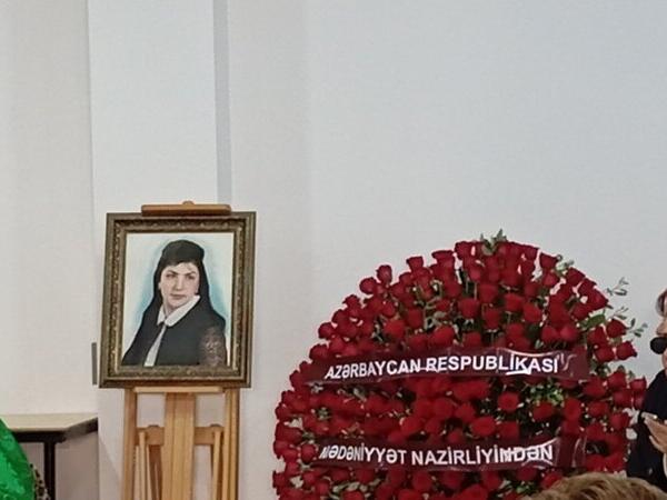 Roza Cəlilova dəfn edildi - FOTO