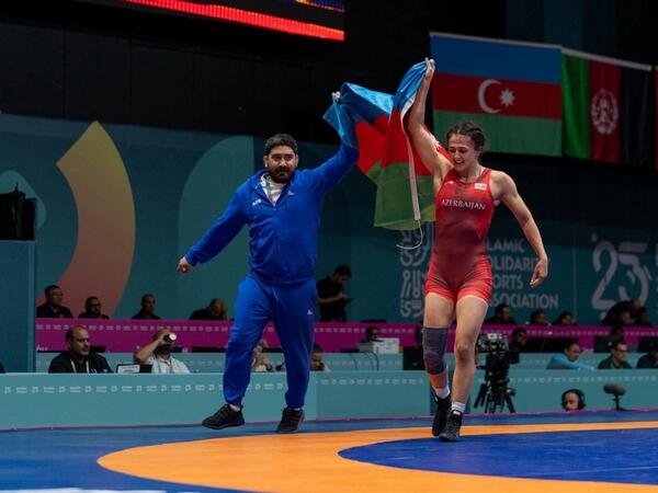 Güləşçimiz İslamiadada gümüş medal qazandı