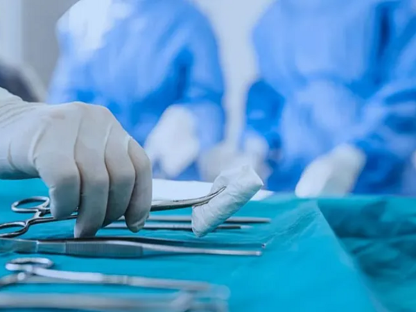 Tanınmış müğənni ağır xəstəlikdən əziyyət çəkirmiş - Ürək əməliyyatı olunub - <span class="color_red">FOTO</span>