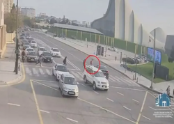 Bakıda avtomobil şagirdi vurdu - HADİSƏ ANI