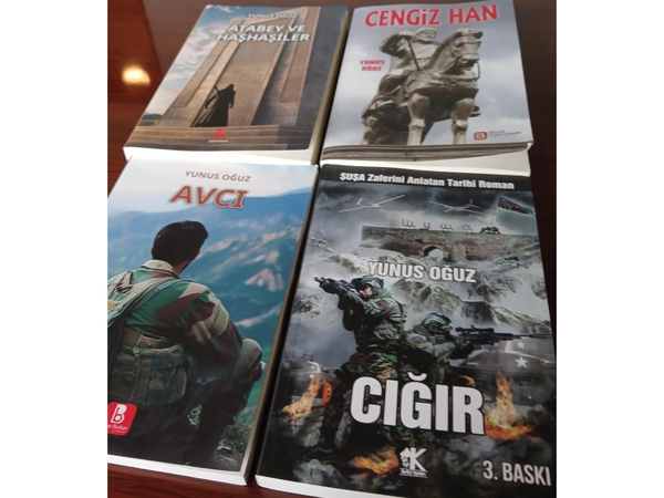 Azərbaycan ədəbiyyatında yeni dalğa: Yunus Oğuzun dörd kitabı Türkiyə türkcəsində nəşr olundu - <span class="color_red">FOTO</span>
