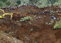 Torpaq sürüşməsi oldu - Xeyli sayda ölən və itkin düşən var