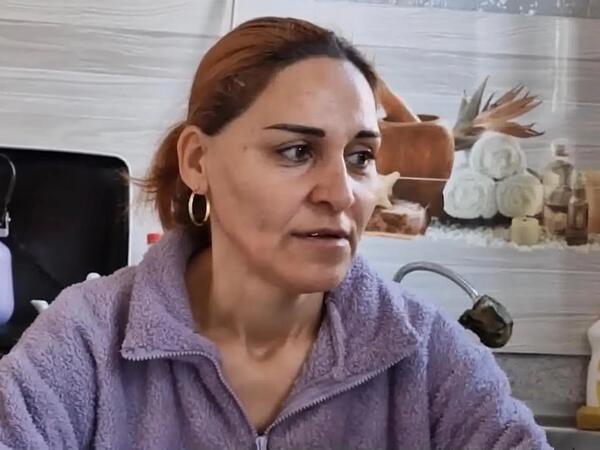 İki azyaşlı uşaq anası &quot;ölüm kağızı&quot;na görə sosial müavinət ala bilmir - <span class="color_red">VİDEO</span>