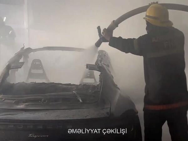 Bakıda təmir sexində yanğın - &quot;Porsche&quot; yandı
