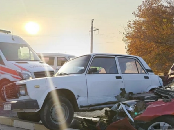 Babək ağır qəza - ana və üç övladı xəsarət aldı - <span class="color_red">FOTO</span>