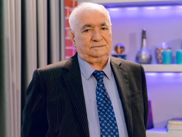 İlham Əliyev Vahid Əzizi  təltif etdi - SƏRƏNCAM