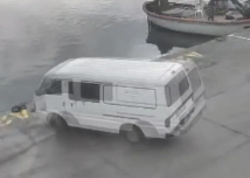 Drift etmək istədi, dənizə düşdü - <span class="color_red">ANBAAN VİDEO</span>