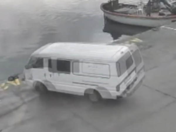 Drift etmək istədi, dənizə düşdü - <span class="color_red">ANBAAN VİDEO</span>