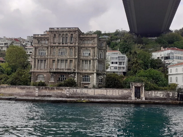 Türkiyənin “qiymətsiz” malikanəsi satışa çıxarıldı - 130 illik qala görkəmli malikanə