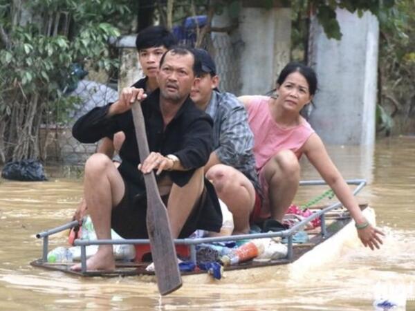 Vyetnamda fəlakət: Daşqınlar və torpaq sürüşmələri 90 nəfərin həyatına son qoydu