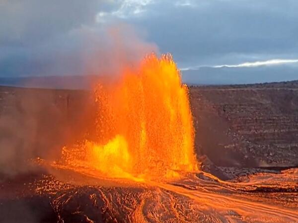 Dünyanın ən aktiv vulkanlarından biri olan Kilauea yenidən püskürdü