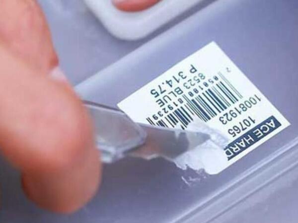 Etiketlərin yapışqan izini dərhal yox edən üsul açıqlandı