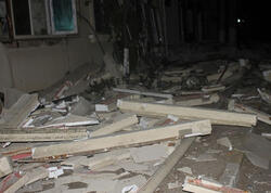 Bakıda binanın eyvanı uçdu - Xəsarət alan var