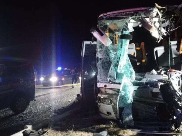 Türkiyədə sərnişin avtobusları toqquşdu - Ölən və yaralananlar var