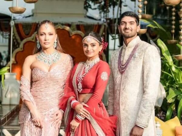 Dünya bu toydan danışır - Məşhurlar axın etdi - FOTO