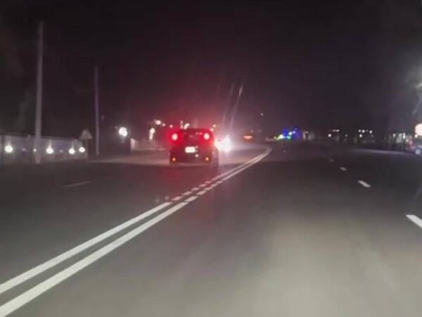 Azərbaycanda qadın sürücü bomboş yolda &quot;protiv&quot; sürdü - VİDEO