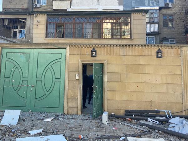 Partlayışda yaxınlıqdakı tikililərə də ziyan dəydi - <span class="color_red">FOTOlar</span>