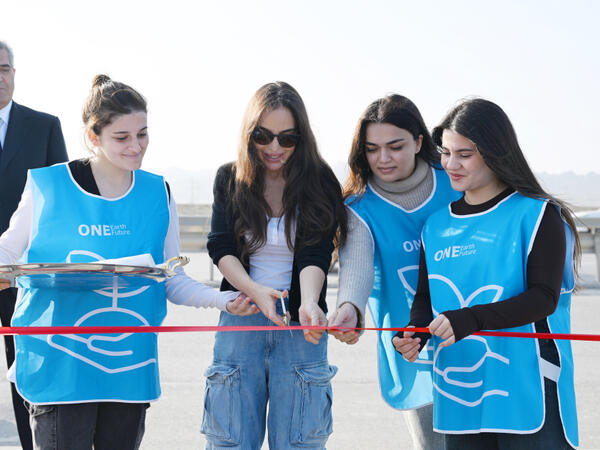 Leyla Əliyeva Qaradağda yeni parkın açılışında iştirak edib - FOTO
