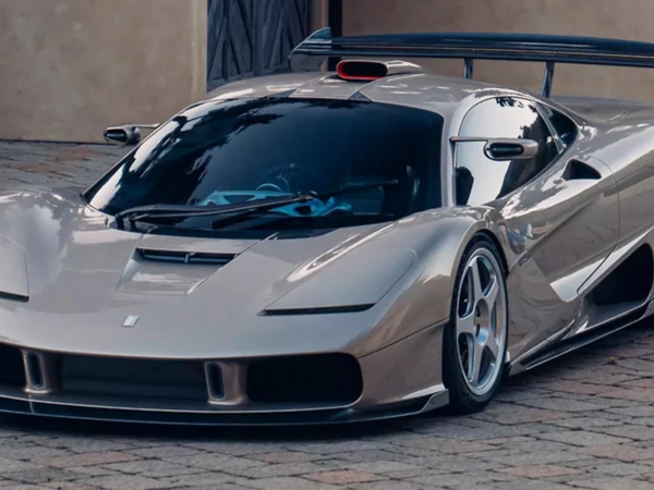 Dünyanın ən bahalı avtomobili satıldı - FOTO