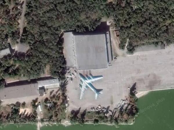 Rusiyanın təyyarə zavodu VURULDU - FOTO