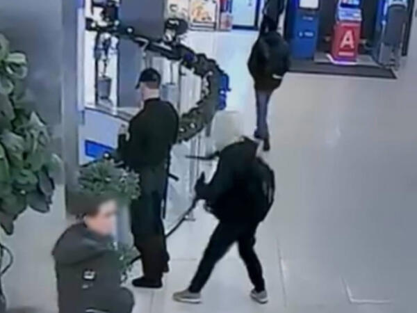 Moskvada 16 yaşlı azərbaycanlı 3 nəfəri bıçaqlayıb? - <span class="color_red">VİDEO</span>