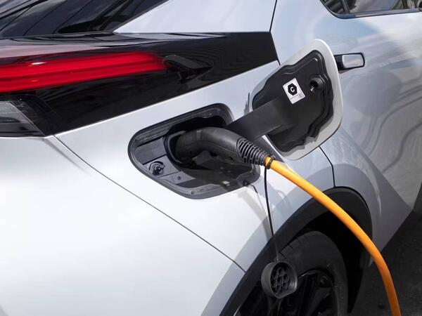 &quot;Riskə gedib plug-in hibrid almağınız mənasızdır&quot; - Ekspert