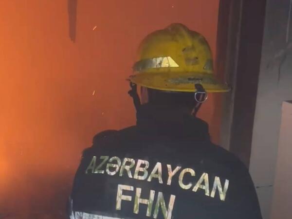 Nərimanovda ev yandı - Xəsarət alanlar var
