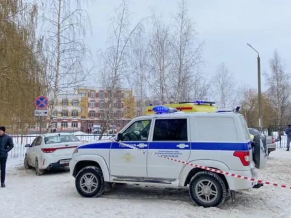 Rusiyada 8-ci sinif şagirdi dərs zamanı atəş açdı - Yaralılar var