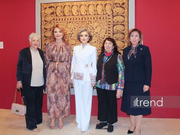 XXI əsrin İpək sehri! Azərbaycan Milli Xalça Muzeyi və Gülnarə Xəlilova “Kəlağayının yeni hekayəsi”ni təqdim etdilər – FOTO