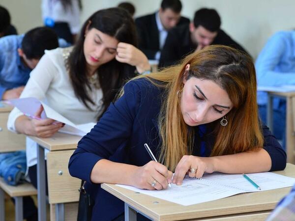 Bakıda icra hakimiyytində işçilərdən test imtahanı götürülür - Nəticəsi zəif olanlar işdən çıxarılır