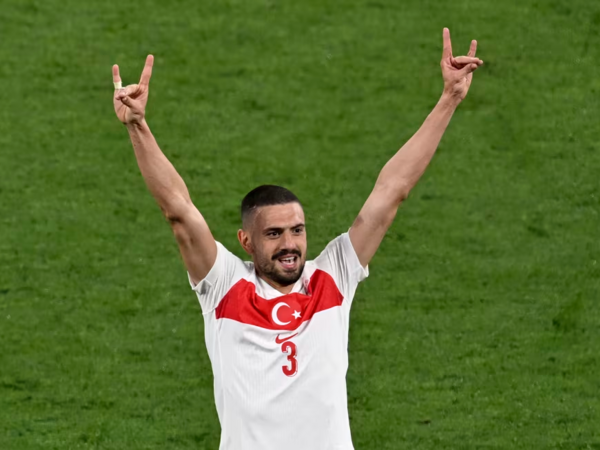 Türkiyəli futbolçu İtaliya nəhənginə <span class="color_red">transfer olunur</span>