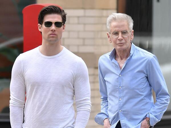 82 yaşlı Calvin Klein 2016-cı ildən bu cavan oğlanla SEVGİLİDİR - <span class="color_red">VİDEO</span>