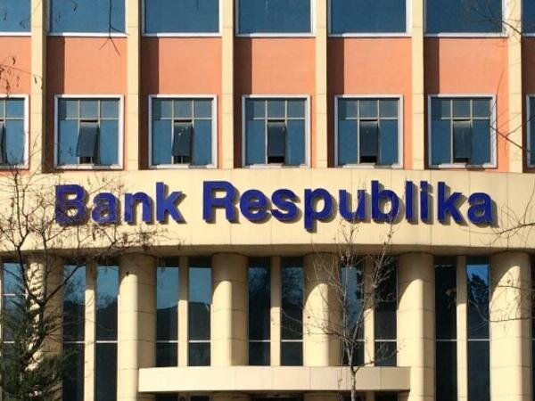Bank Respublikanın vəzifəli şəxsi işdən çıxdı - FOTO