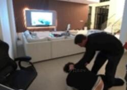 Azərbaycanlı bloqer canlı efirdə DÖYÜLDÜ - <span class="color_red">ANBAAN VİDEO</span>