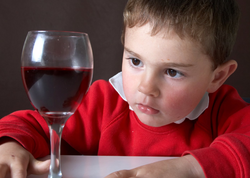 &quot;Uşaqlara “bir qurtum içki” icazəsi onların gələcəyini təhlükəyə atır&quot; - MÜSAHİBƏ