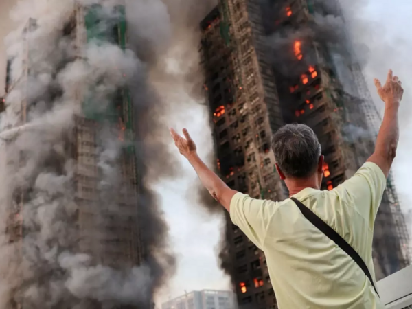 Honq Konqda ölənlərin sayı 94-ə çatdı - 40 saatdır söndürə bilmirlər... - FOTO