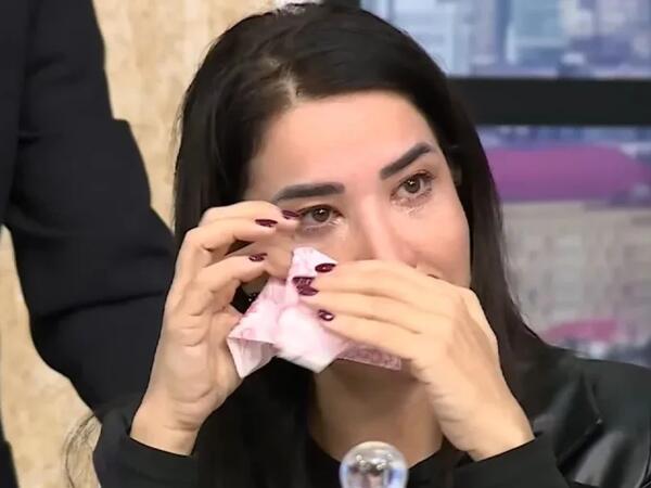 Yaşar Nurinin qızı vəfat edən bacısından danışıb ağladı - <span class="color_red">FOTO</span>