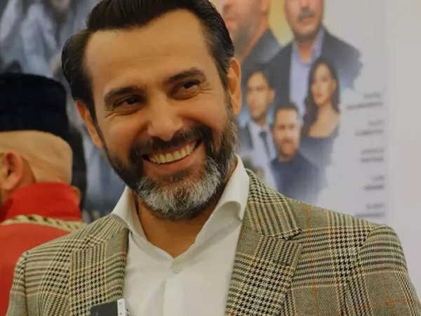 Azərbaycanlı aktyor Qazaxıstanda qəzaya düşdü - <span class="color_red">FOTO</span>